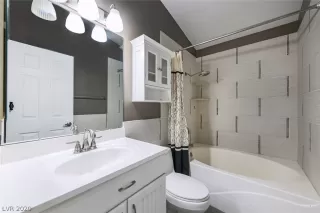 Photo #5: 2170788 Listing