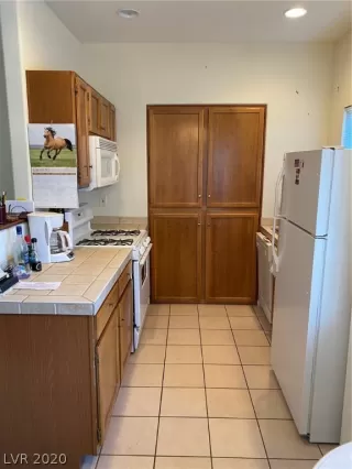 Photo #5: 2170904 Listing 