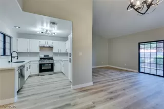 Photo #6: 2170927 Listing