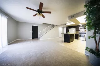 Photo #6: 2170955 Listing