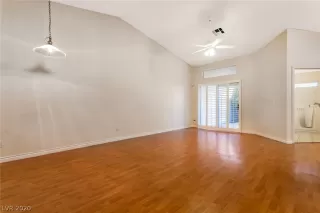 Photo #5: 2171095 Listing