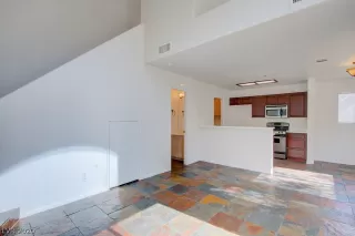 Photo #1: 2171096 Listing 