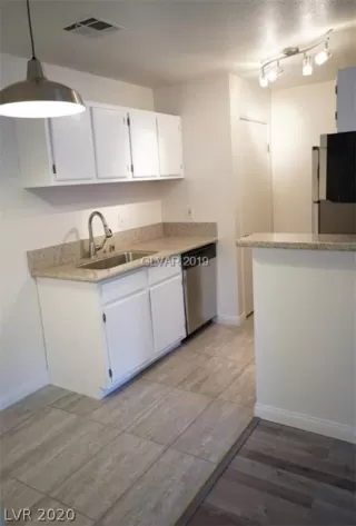 Photo #4: 2171113 Listing 