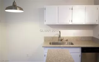 Photo #5: 2171113 Listing 
