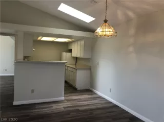 Photo #6: 2171182 Listing