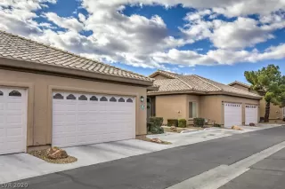 Photo #1: 2171242 Listing