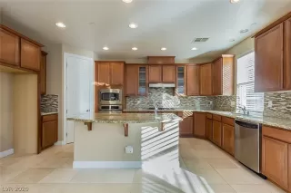 Photo #1: 2171279 Listing