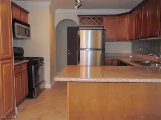 Photo #4: 2171372 Listing 