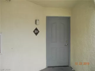 Photo #1: 2171385 Listing 