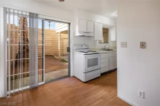 Photo #5: 2171410 Listing