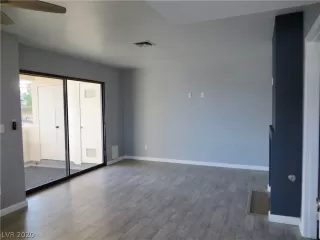 Photo #6: 2171481 Listing 