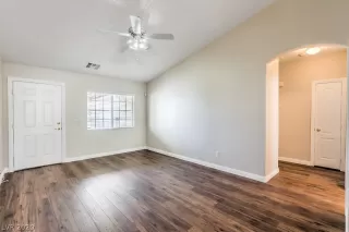 Photo #4: 2171504 Listing