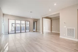 Photo #6: 2171555 Listing