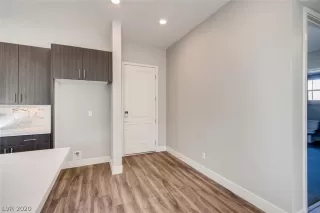 Photo #1: 2171561 Listing 