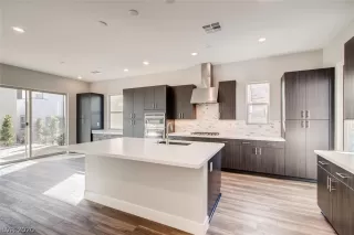 Photo #4: 2171561 Listing 