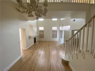 Photo #1: 2171565 Listing