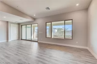 Photo #2: 2171579 Listing