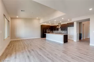 Photo #4: 2171579 Listing