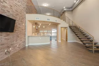 Photo #1: 2171581 Listing 