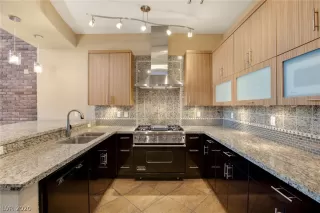 Photo #4: 2171581 Listing 