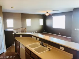 Photo #5: 2171591 Listing 