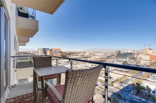 Photo #2: 2171724 Listing