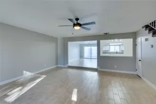 Photo #4: 2171733 Listing 