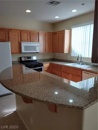 Photo #3: 2171862 Listing 