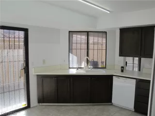 Photo #6: 2171889 Listing 
