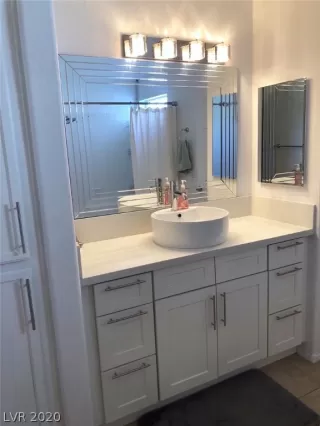 Photo #6: 2171910 Listing