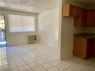 Photo #3: 2171957 Listing 