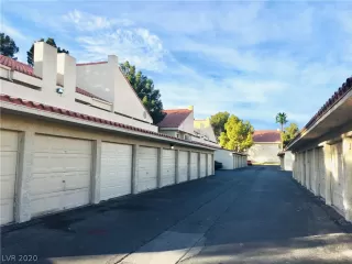 Photo #1: 2172000 Listing 