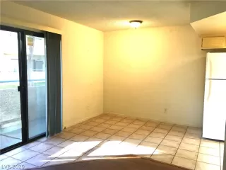 Photo #6: 2172000 Listing 