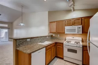 Photo #5: 2172038 Listing 