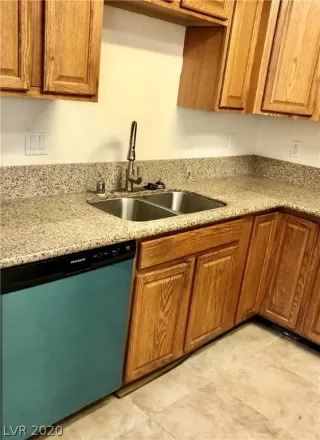 Photo #5: 2172181 Listing