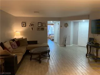 Photo #4: 2172345 Listing