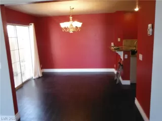 Photo #4: 2172348 Listing