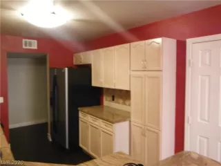 Photo #5: 2172348 Listing