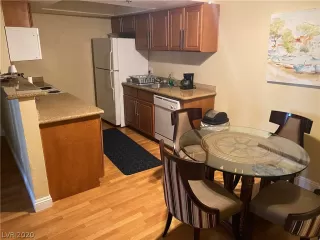 Photo #6: 2172369 Listing