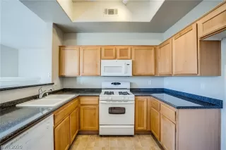 Photo #1: 2172392 Listing