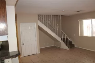 Photo #6: 2172413 Listing