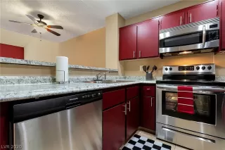 Photo #5: 2172477 Listing