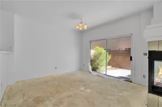 Photo #5: 2172497 Listing