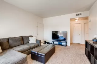 Photo #2: 2172587 Listing 