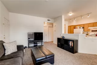 Photo #5: 2172587 Listing 