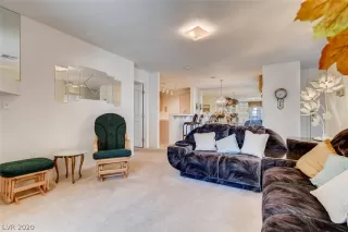 Photo #5: 2172741 Listing