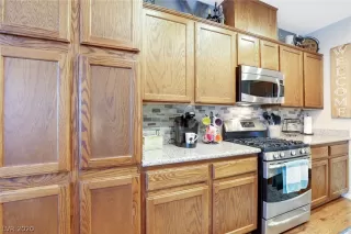 Photo #5: 2172788 Listing