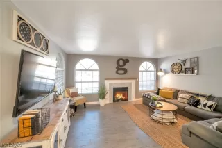 Photo #2: 2172837 Listing