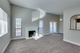 Photo #4: 2172858 Listing