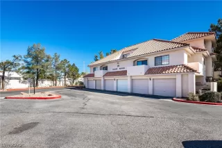 Photo #5: 2172926 Listing